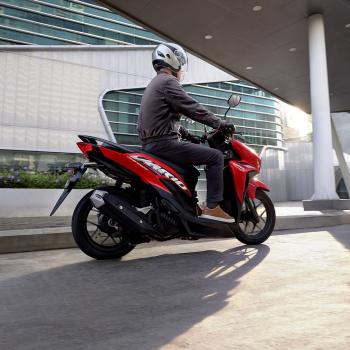 Tips Touring Pakai Motor Matic dari Astra Motor Natar